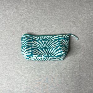 Queen Alaffia 12” x 7” Blue & White Batik Printed Zippered Makeup Cosmetic Bag